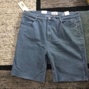 Liquor & poker plus longline denim shorts.